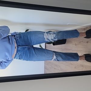 Abercrombie &Fitch The Boyfriend Mid Rise size 27/4